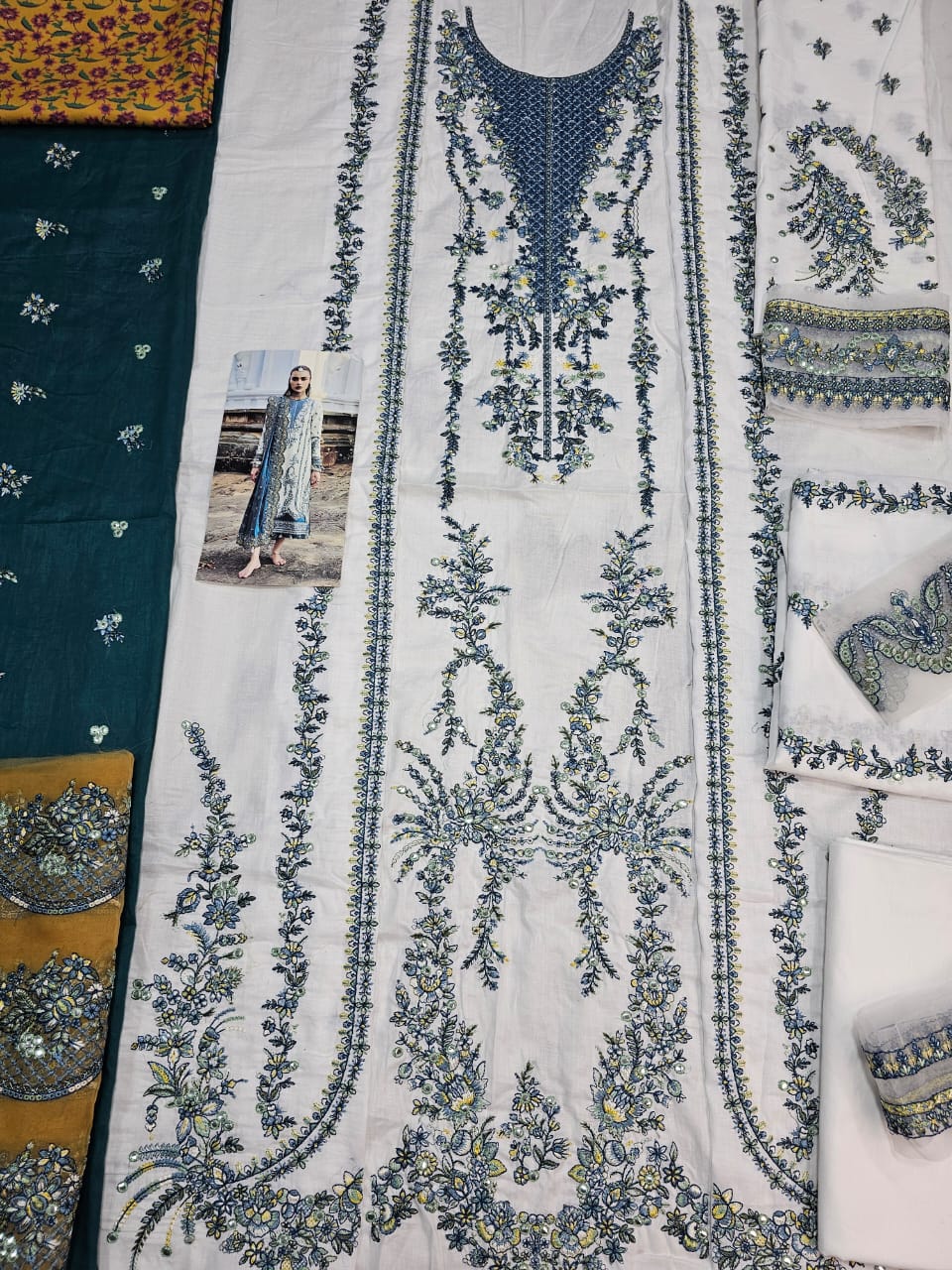 Hussain Rehar Luxury Lawn 2025 Hit Code Veil