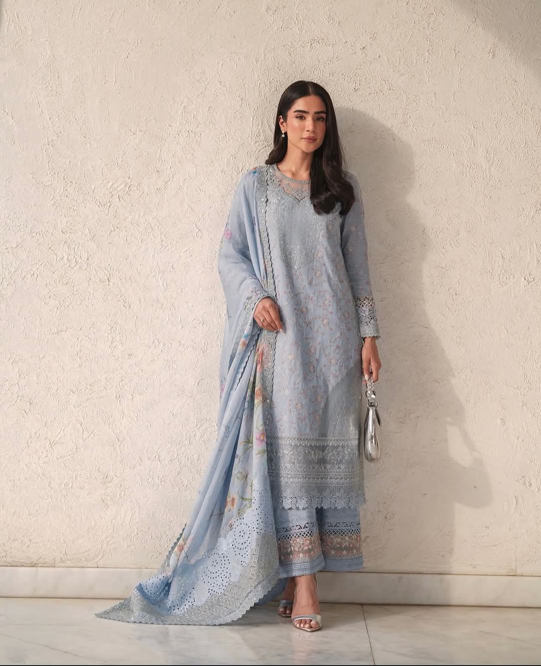 Faiza saqlain Luxury Lawn 2025 Hit Code