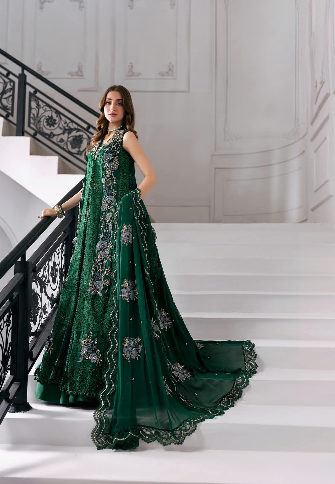 Mariab Luxury Chiffon Collection 2025 Hit Code D8