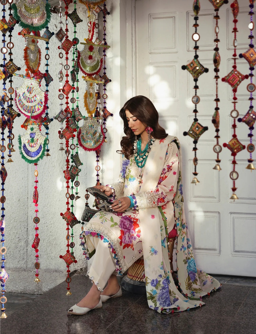 Zaha Luxury Lawn 2025 Hit Code 7B Multi Caremal Chikenkari