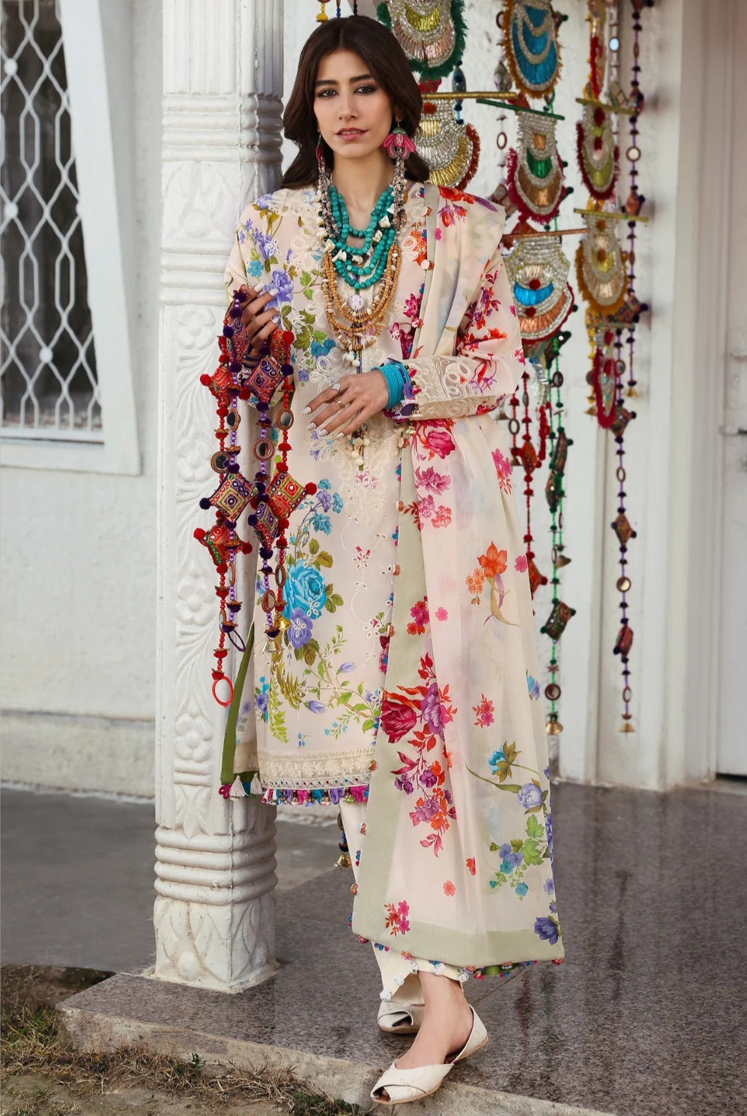 Zaha Luxury Lawn 2025 Hit Code 7B Multi Caremal Chikenkari