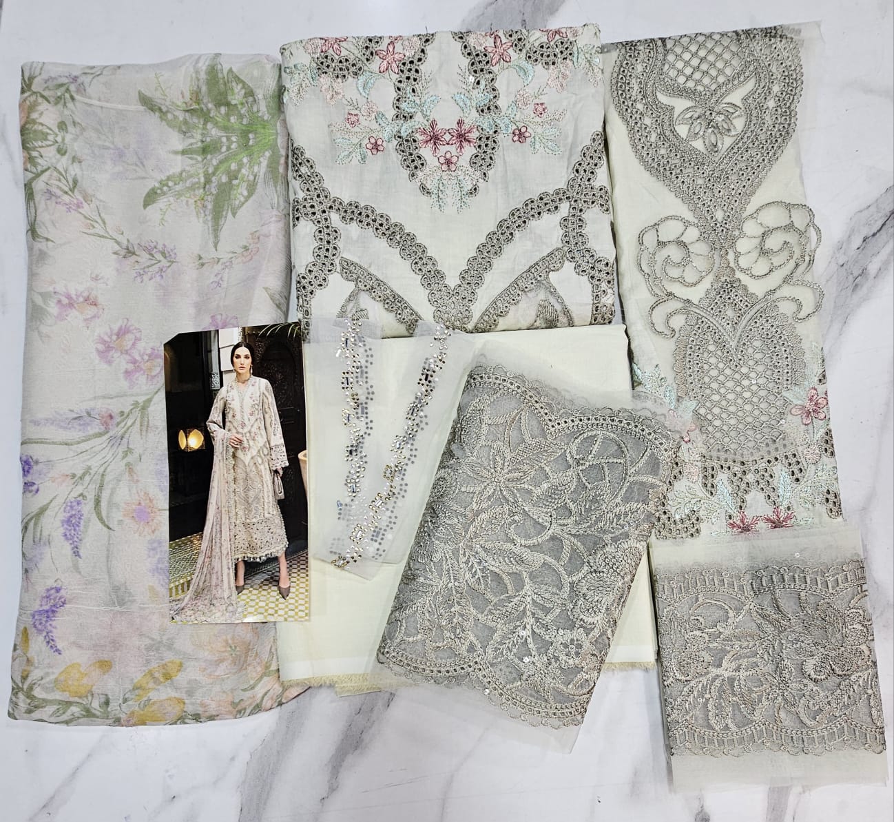 MariaB Luxury Lawn Collection 2025 Hit Code 14B