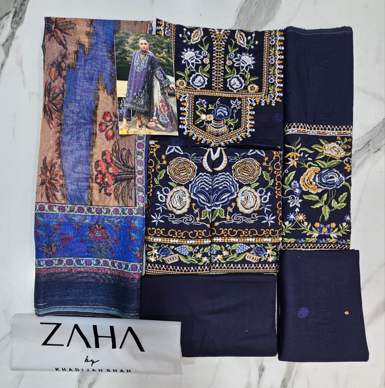 Zaha Luxury Lawn 2025 Hit Code 12-B