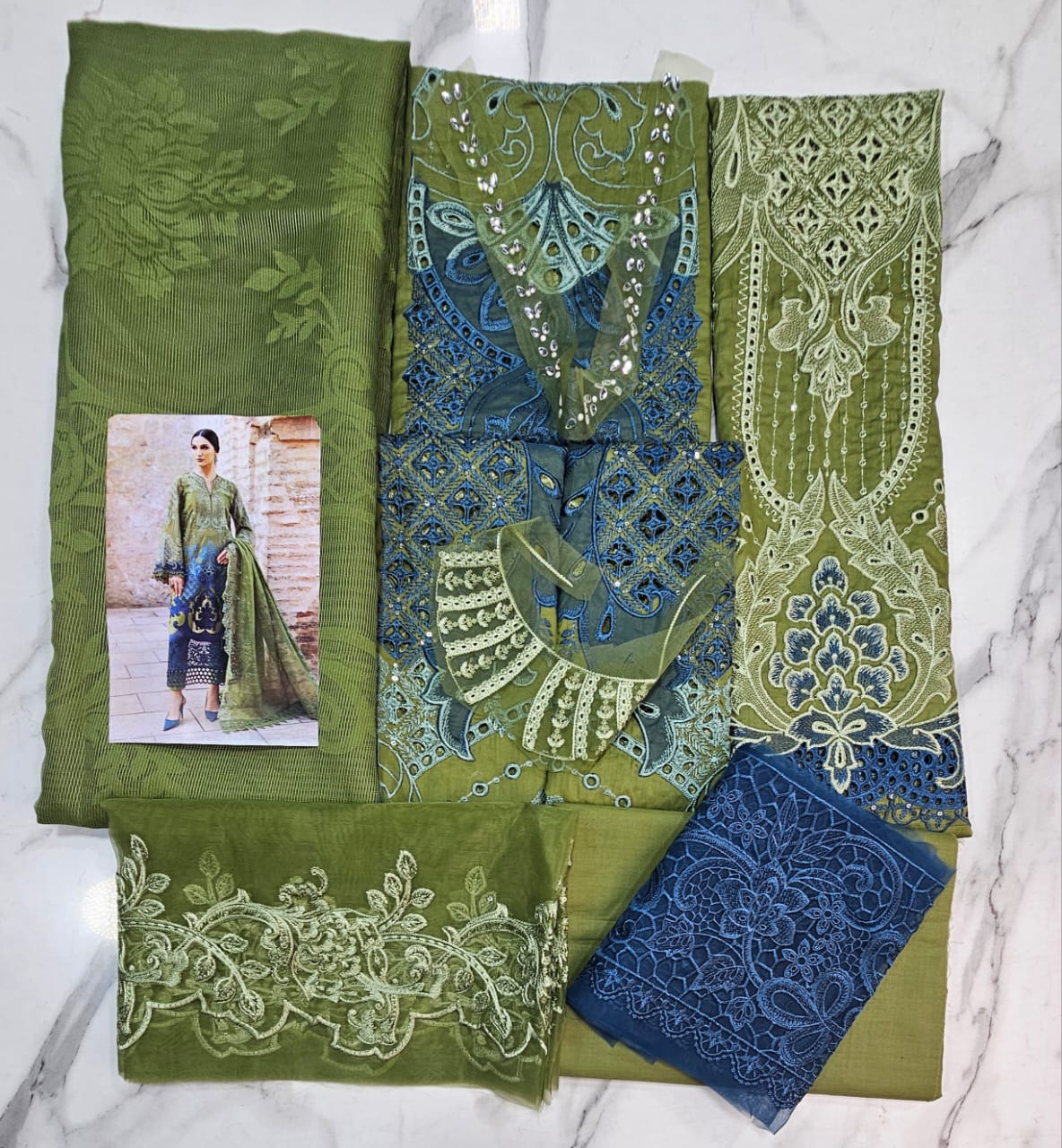 MariaB Luxury Lawn 2025 Hit Code 1A