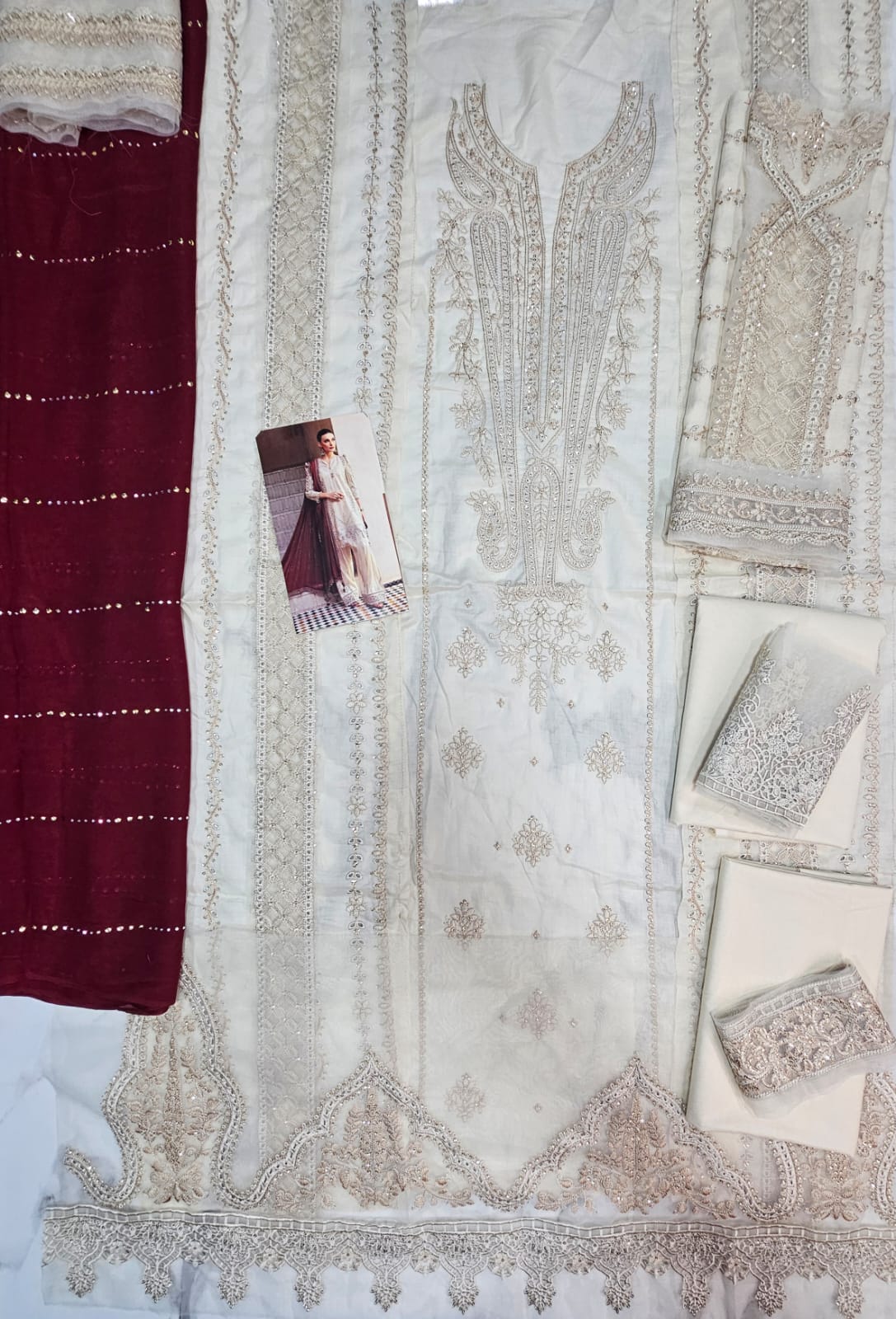 MariaB Luxury Lawn 2025 Hit Code 11-B