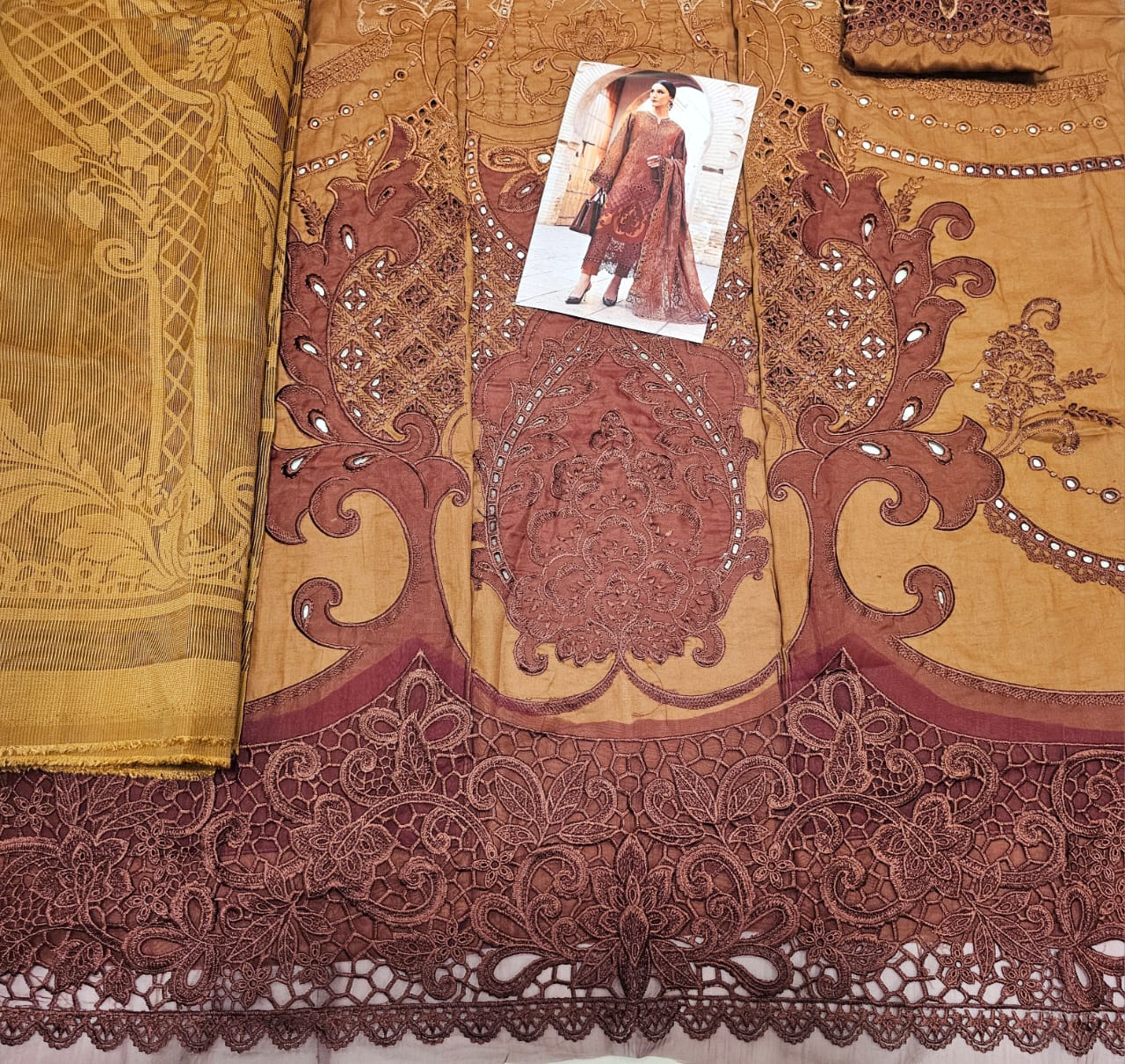 MariaB Luxury Lawn 2025 Hit Code 1B