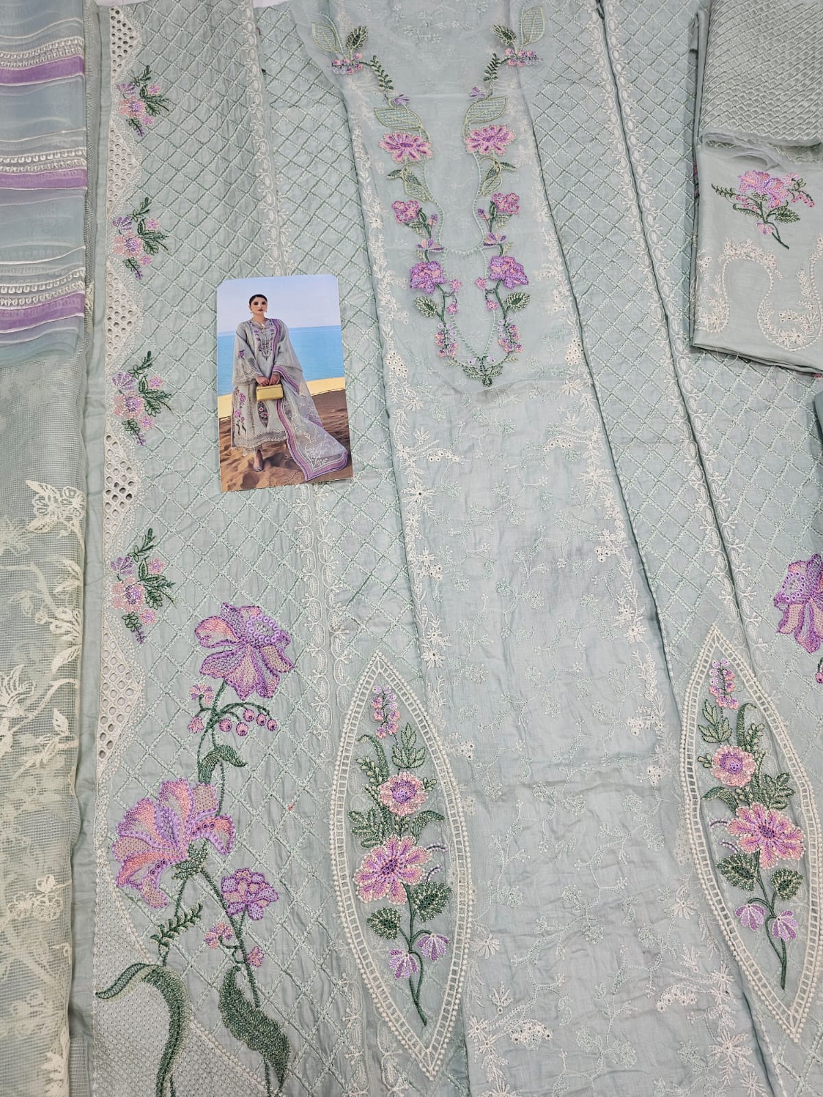 Crimson Luxury lawn 2025 Hit Code 2A