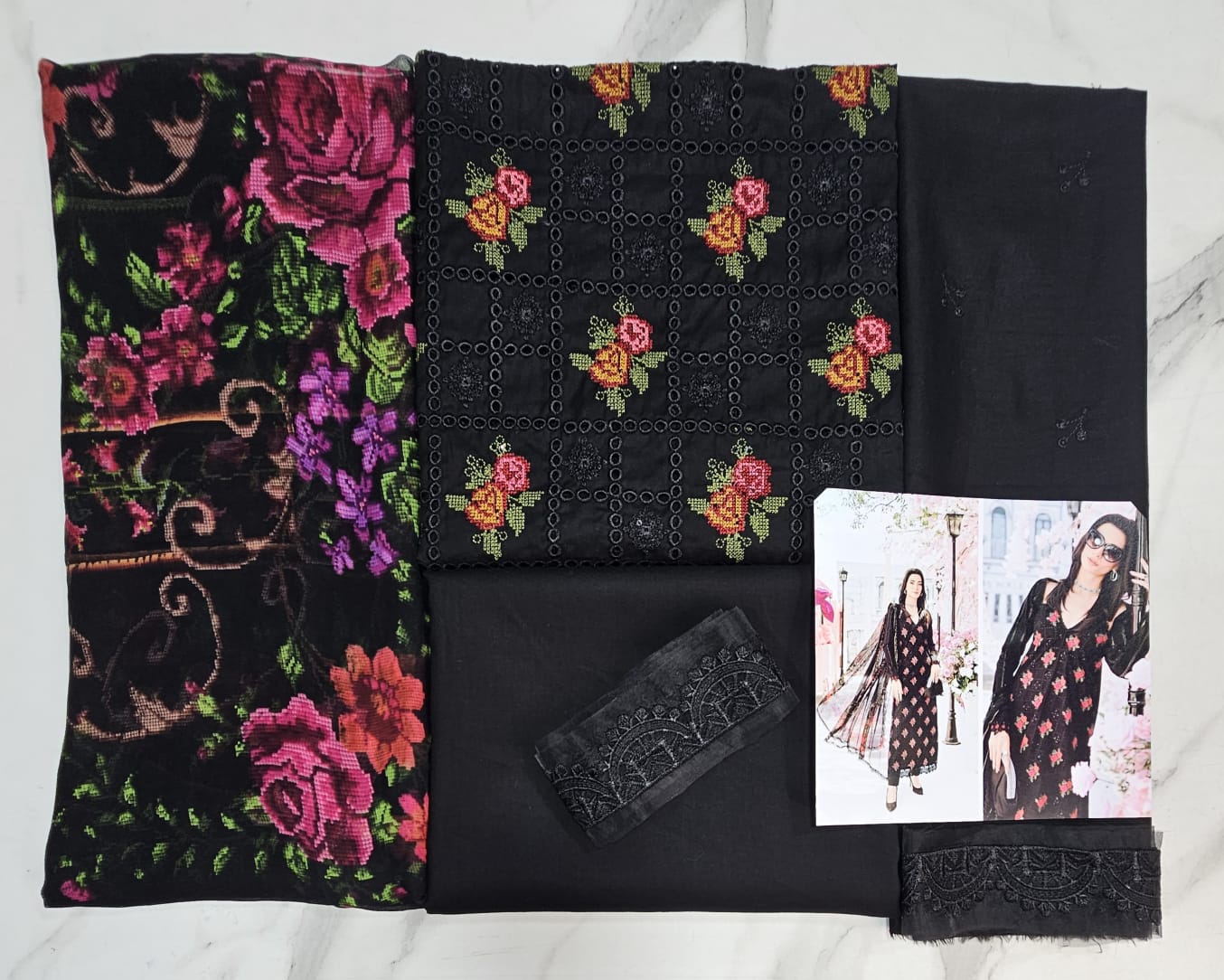 Mariab Mprints Luxury Lawn 2025 Eid Ul Azha Hit Code 1B