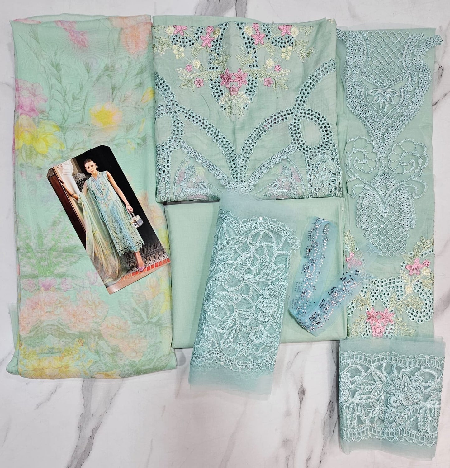 MariaB Luxury Lawn Collection 2025 Hit Code 14A