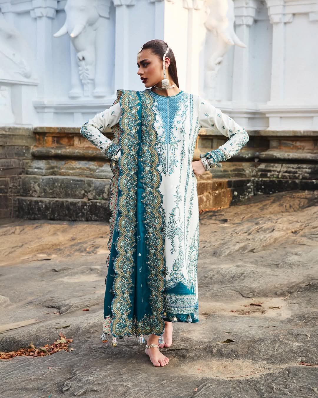 Hussain Rehar Luxury Lawn 2025 Hit Code Veil