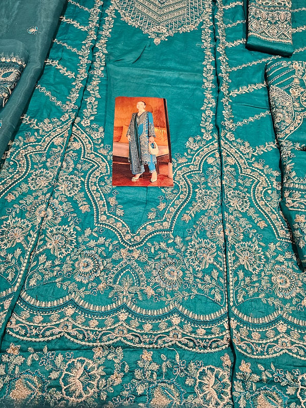 Faiza Saqlain Luxury Lawn 2025 Hit Code