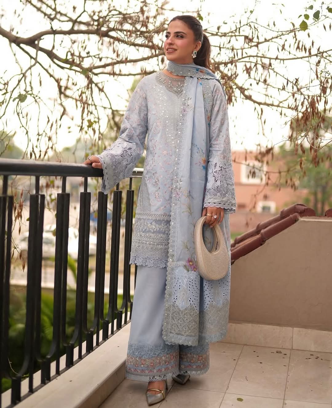 Faiza saqlain Luxury Lawn 2025 Hit Code