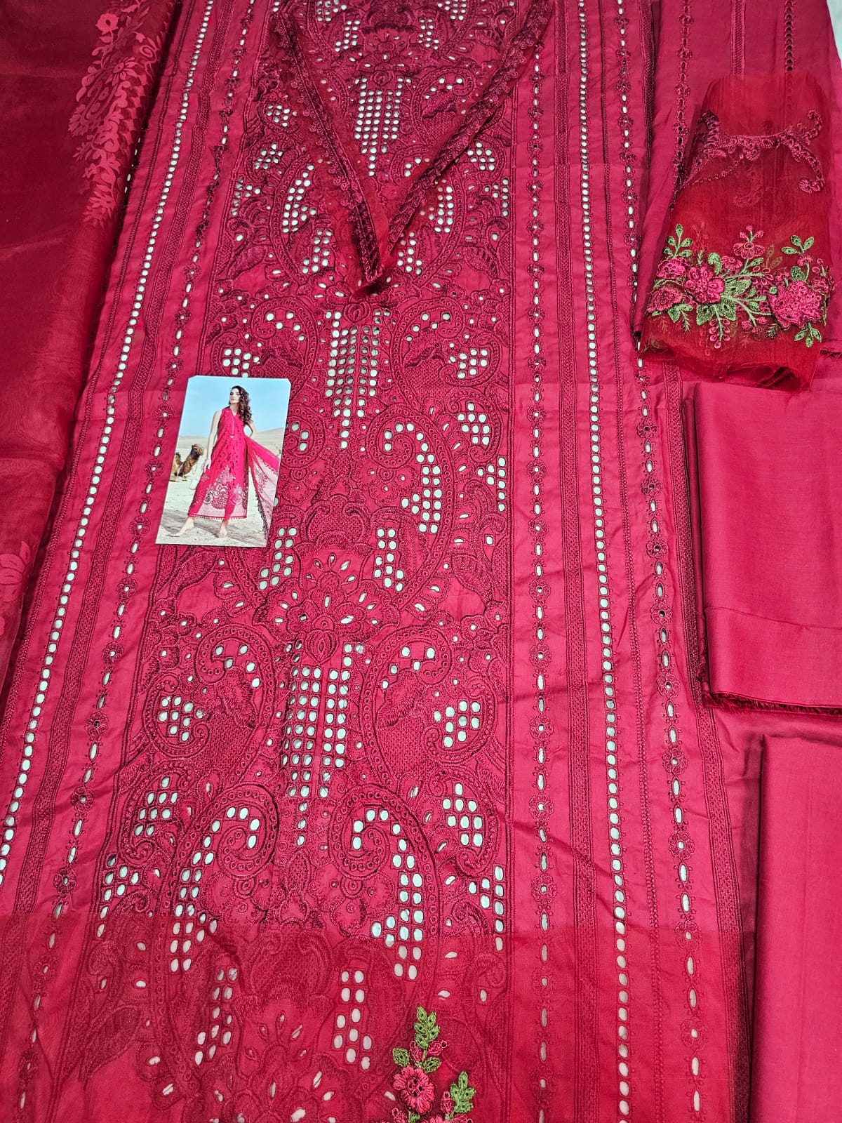 MariaB Luxury Lawn 2025 Hit Code 4A Maronish Red