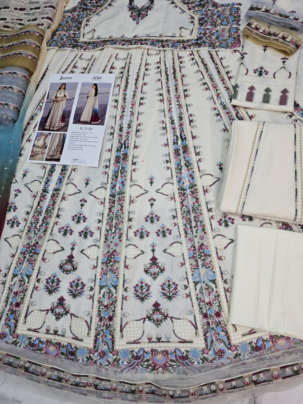 Jazmine Luxury Lawn 2025 Hit Code D9 Luxury Frawk
