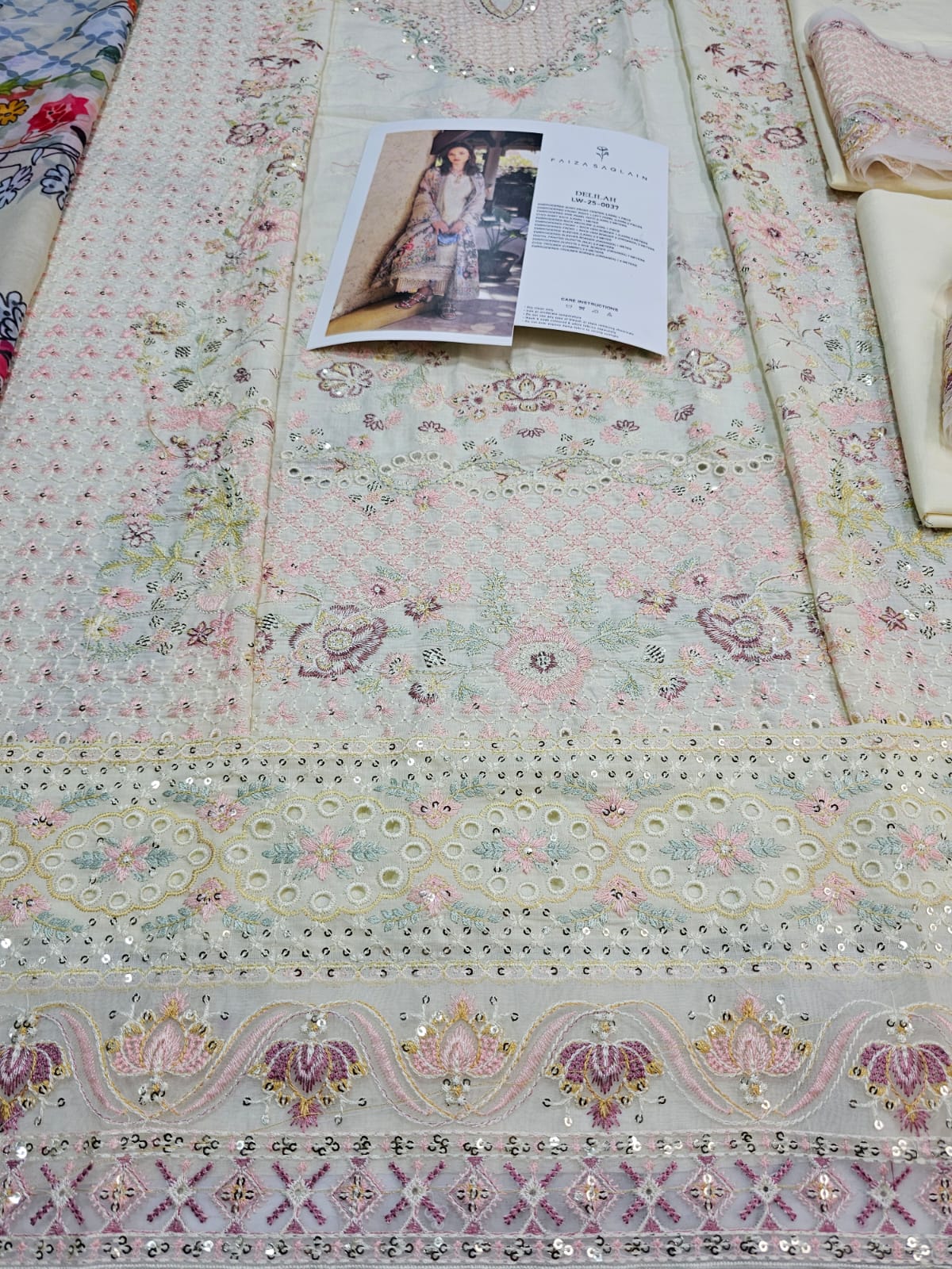 Faiza saqlain Luxury Lawn 2025 Hit Code