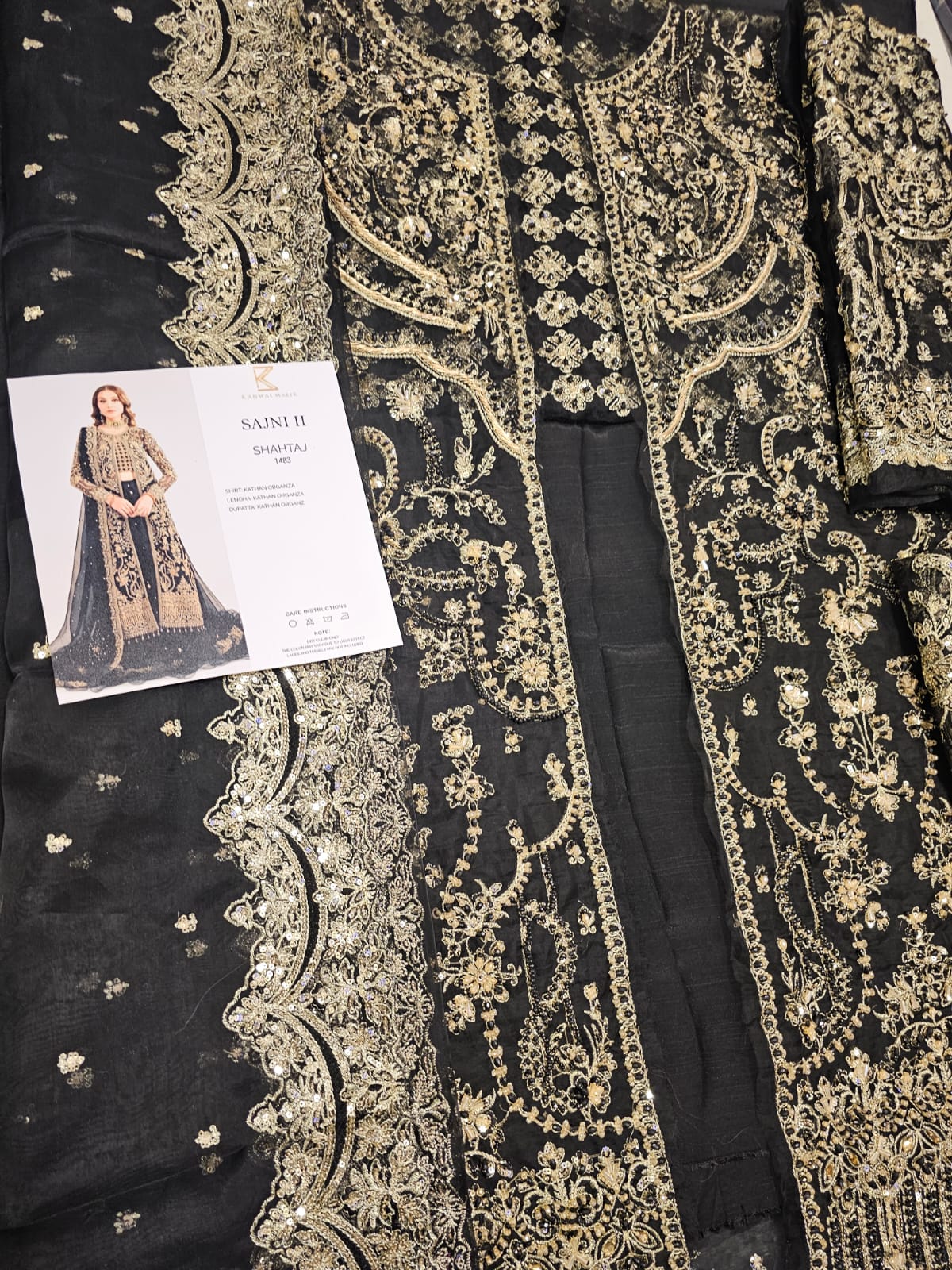 Kanwal Malik  Bridal Luxury Eid ul azha Hit Code Shahtaj