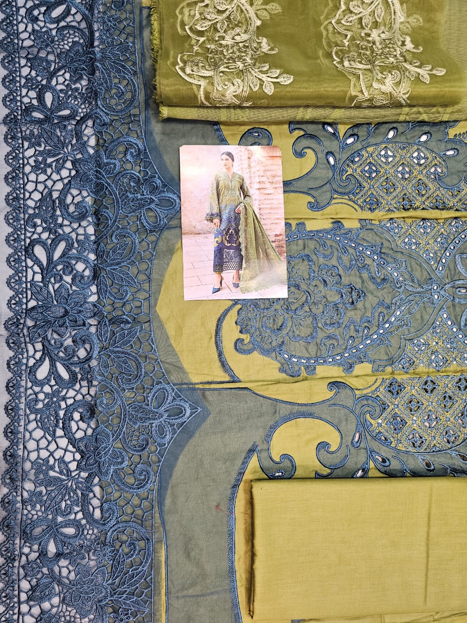 MariaB Luxury Lawn 2025 Hit Code 1A