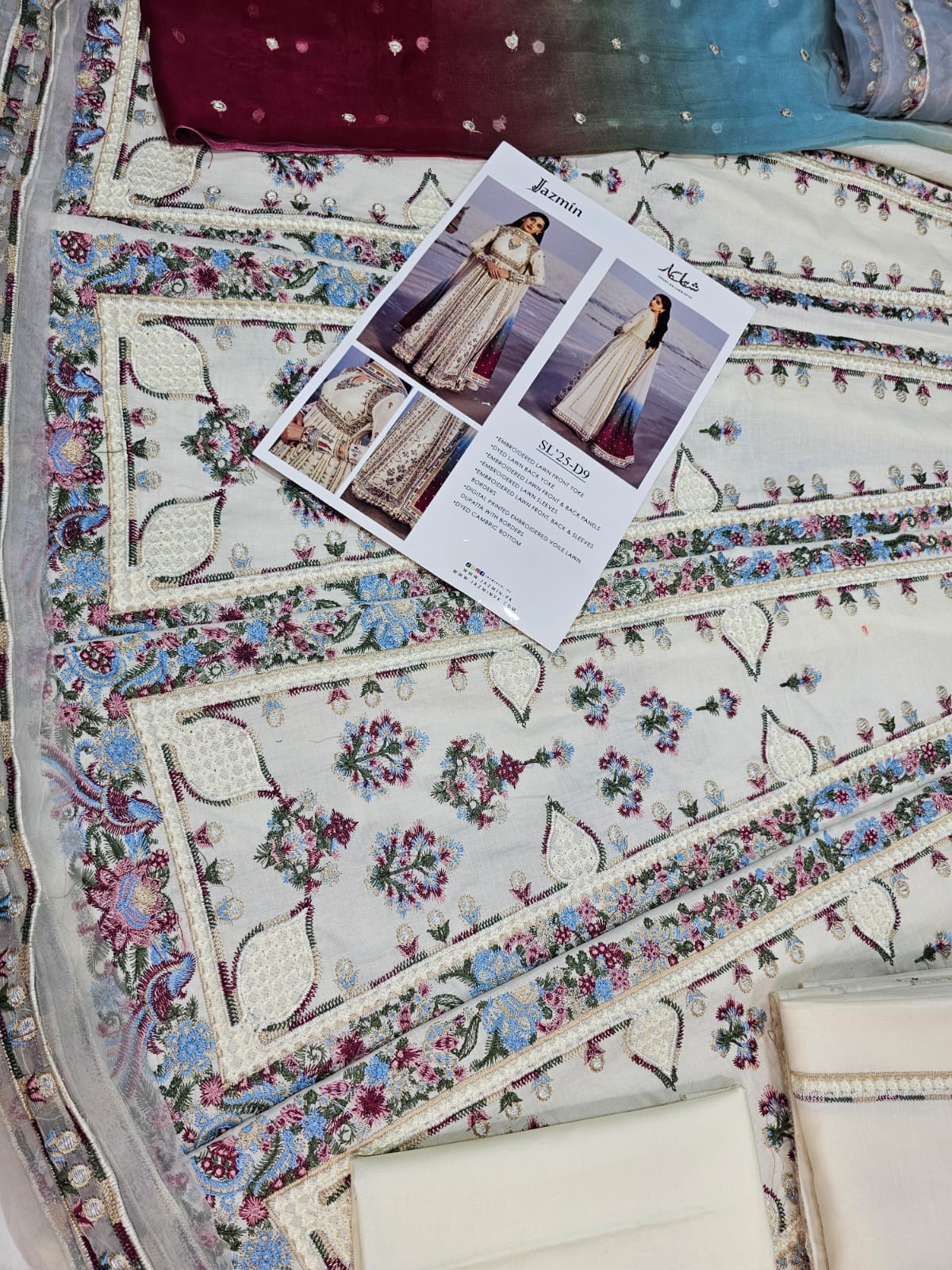 Jazmine Luxury Lawn 2025 Hit Code D9 Luxury Frawk