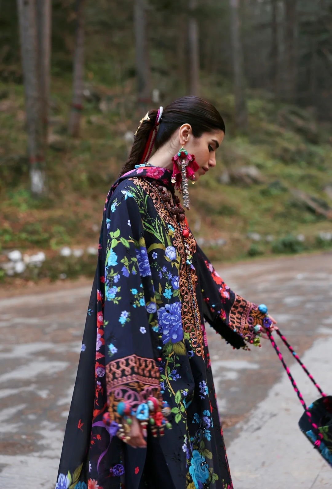 Zaha Luxury Lawn 2025 Hit Code 7A Black Multi  Chikenkari Lawn Dupata