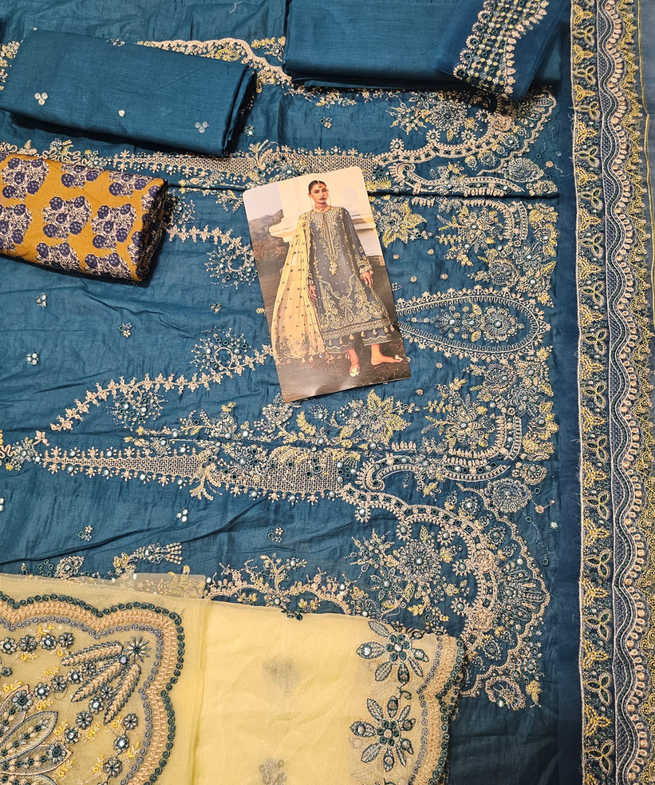 Hussain Rehar Luxury Lawn 2025 Hit Code Eupic