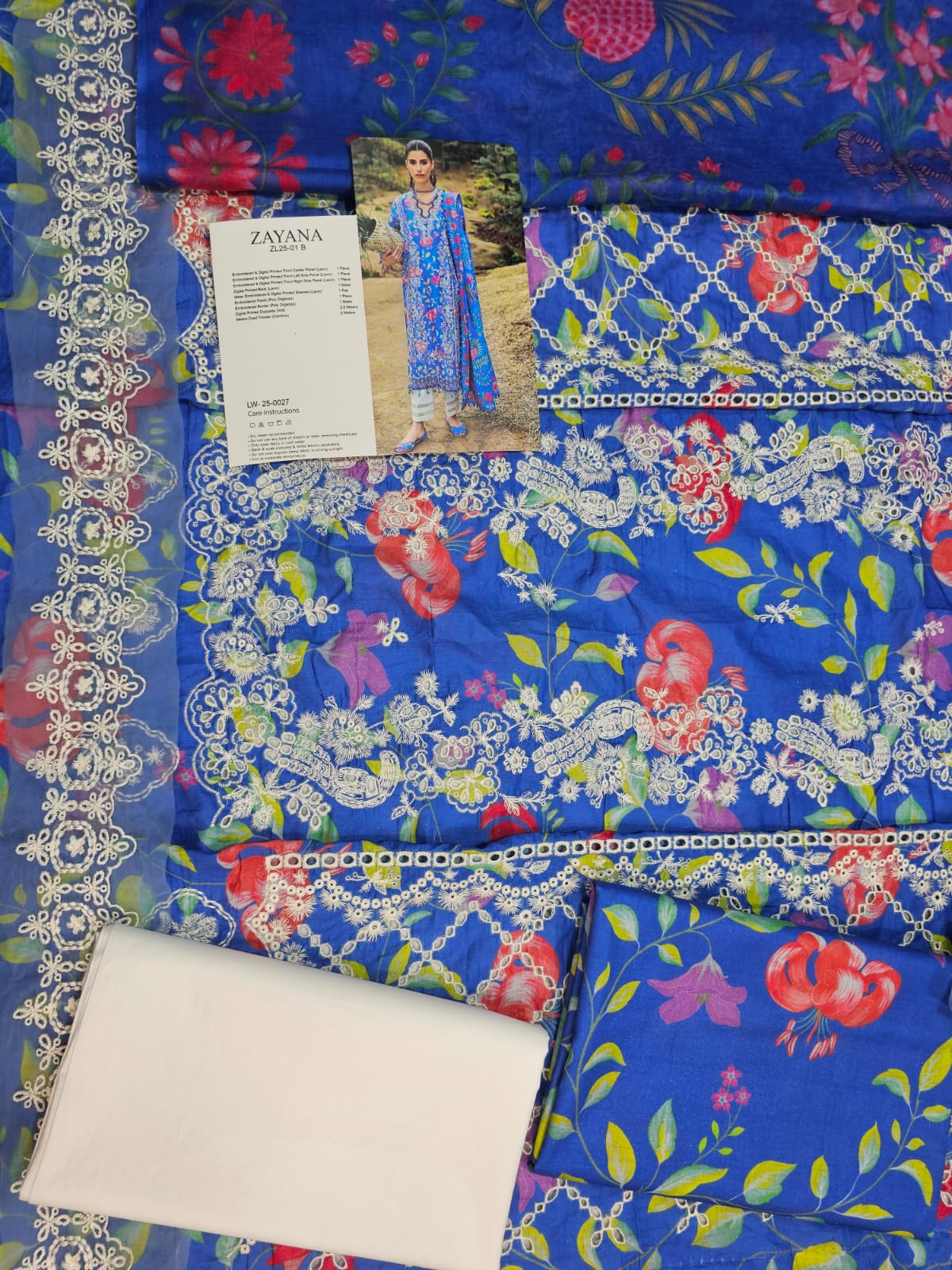 Zaha Luxury Lawn 2025 Hit Code 01-B Blue Lawn Dupata Article