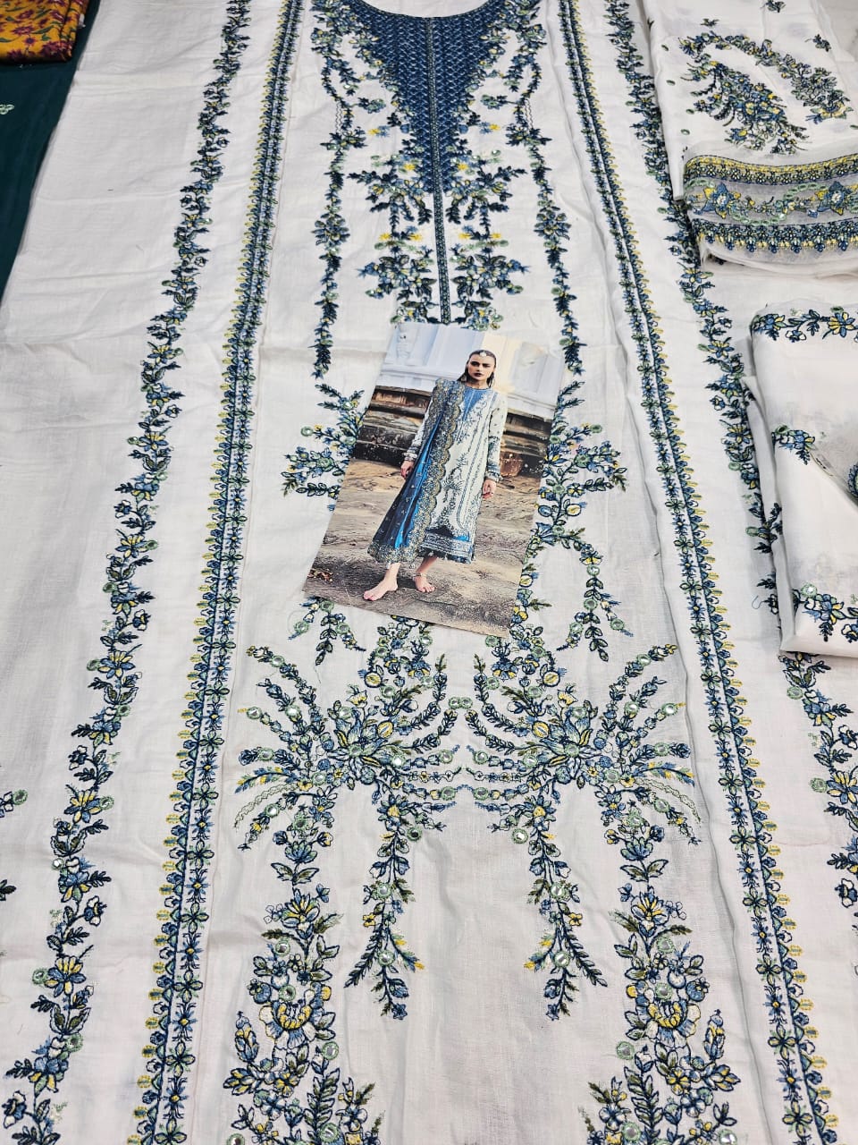 Hussain Rehar Luxury Lawn 2025 Hit Code Veil