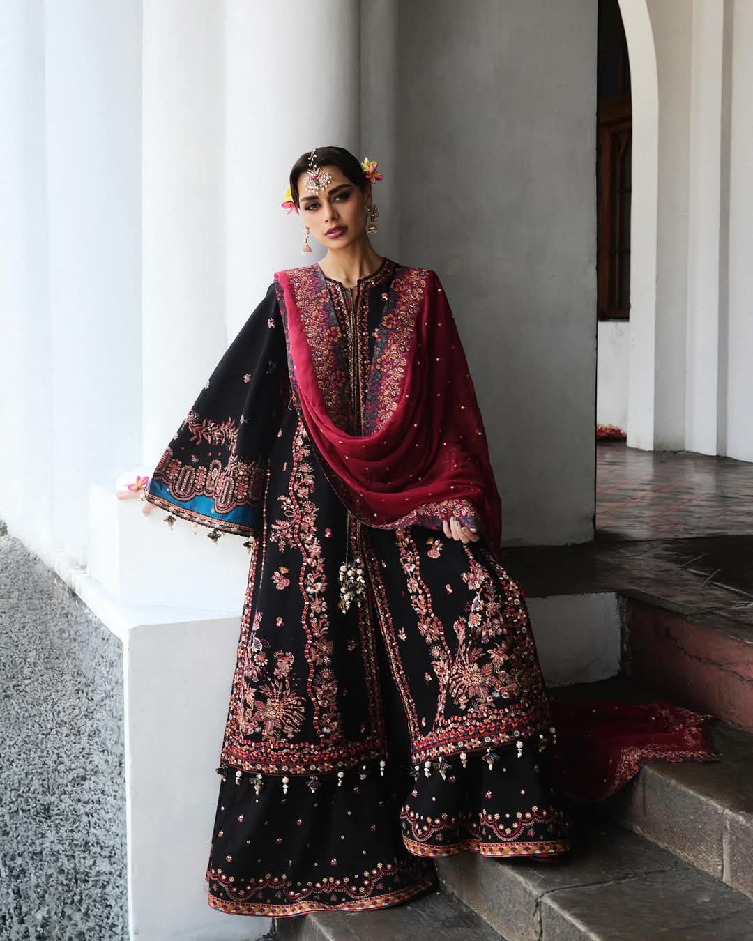 Hussain Rehar Luxury Lawn 2025 Hit Code Bliz