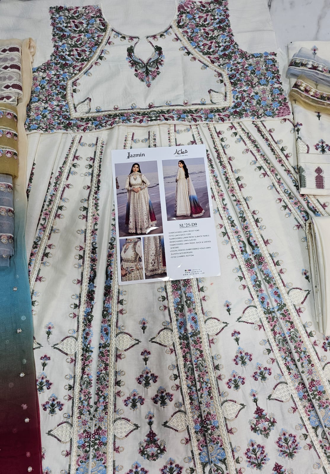 Jazmine Luxury Lawn 2025 Hit Code D9 Luxury Frawk