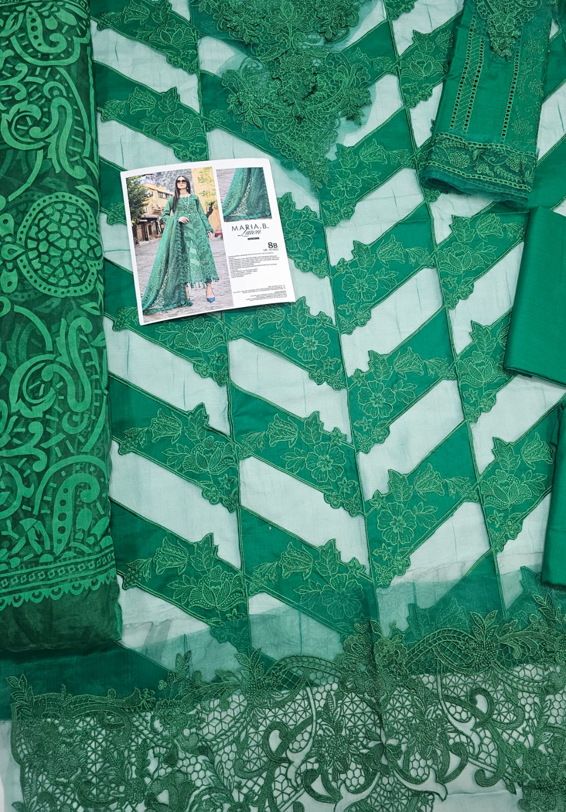 Mariab Luxury lawn 2025 Hit Code 8B
