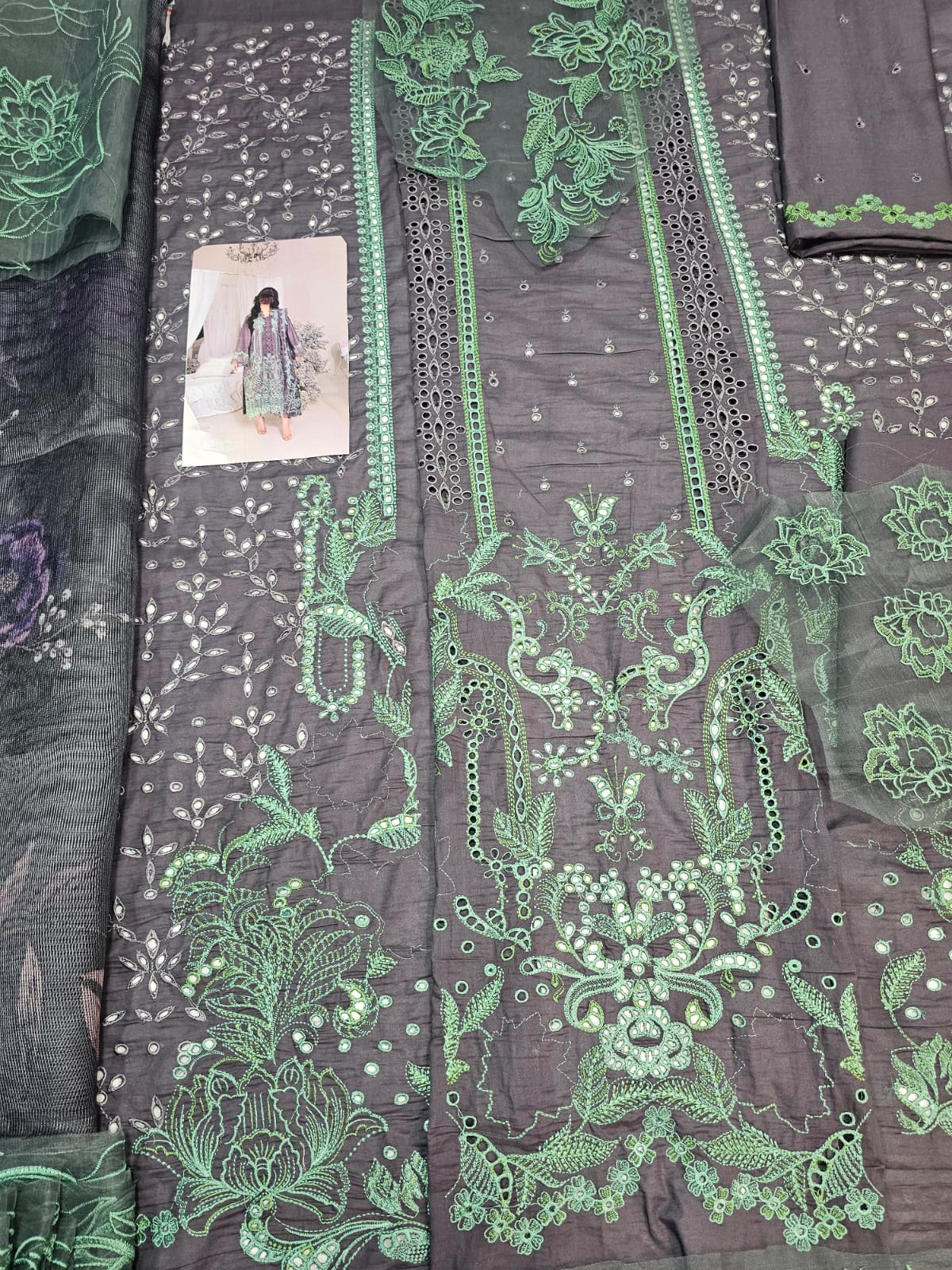 Sobia nazir Luxury Lawn 2025 Hit Code 3B Ele Grey