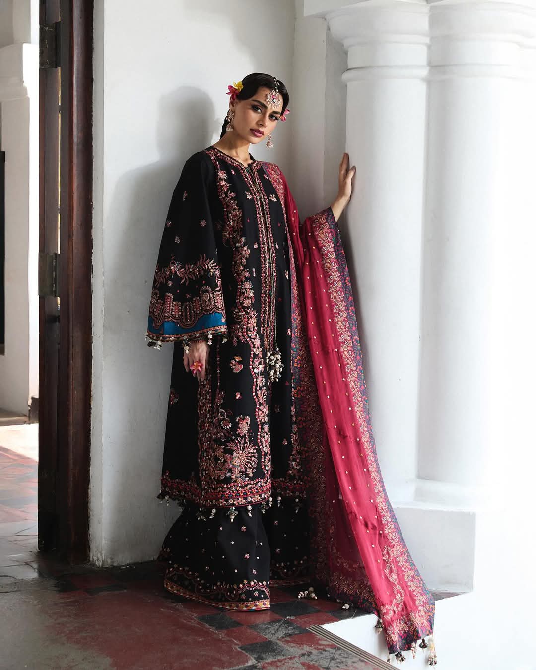 Hussain Rehar Luxury Lawn 2025 Hit Code Bliz
