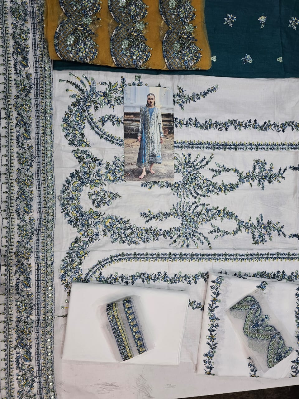 Hussain Rehar Luxury Lawn 2025 Hit Code Veil