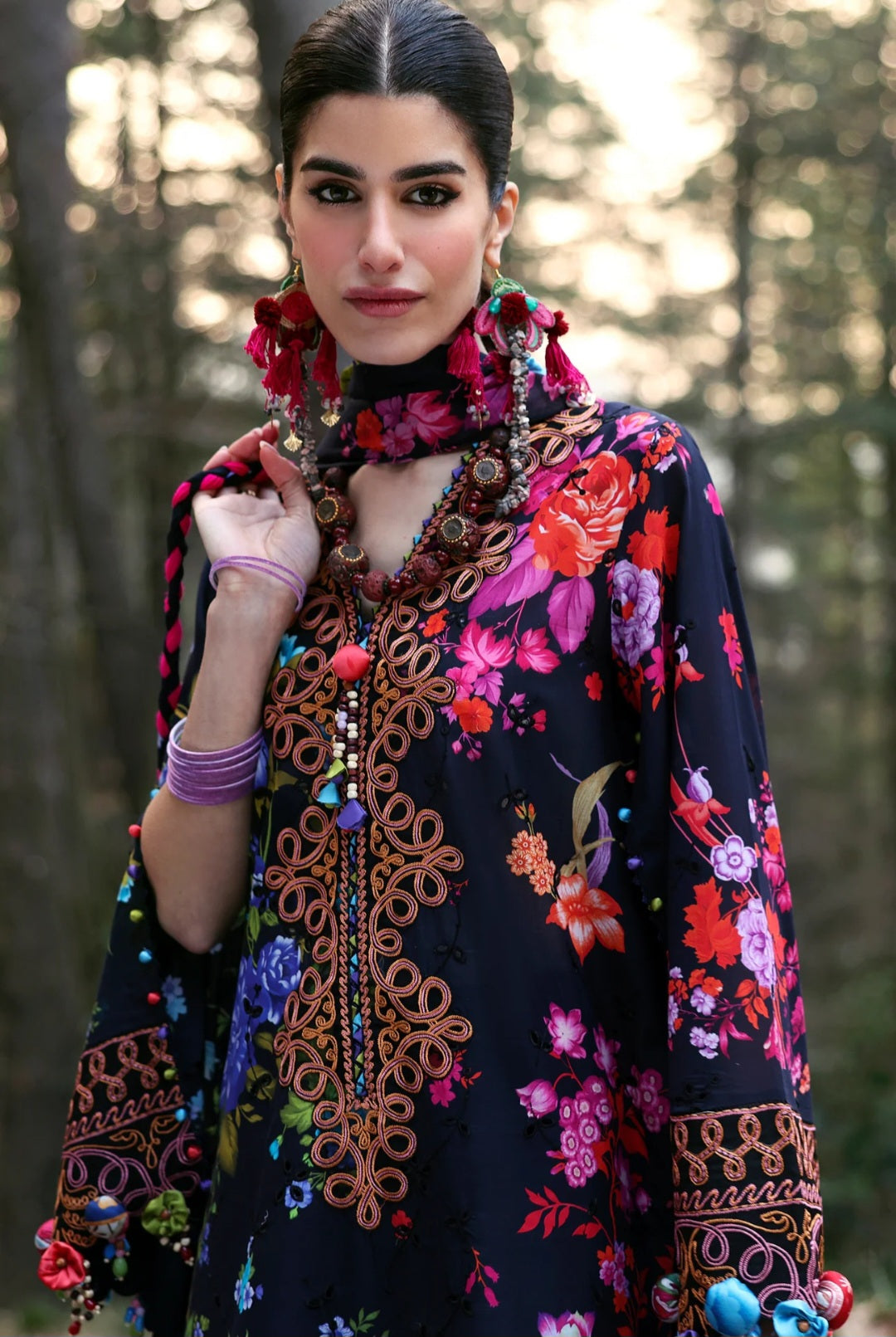 Zaha Luxury Lawn 2025 Hit Code 7A Black Multi  Chikenkari Lawn Dupata