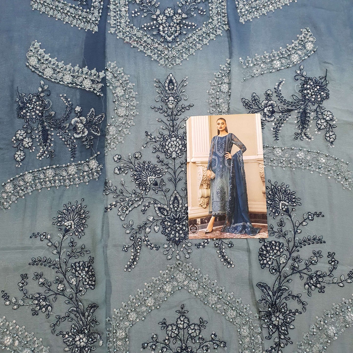 Mariab Luxury Silk Chiffon Collection 2023 Hit Code D2