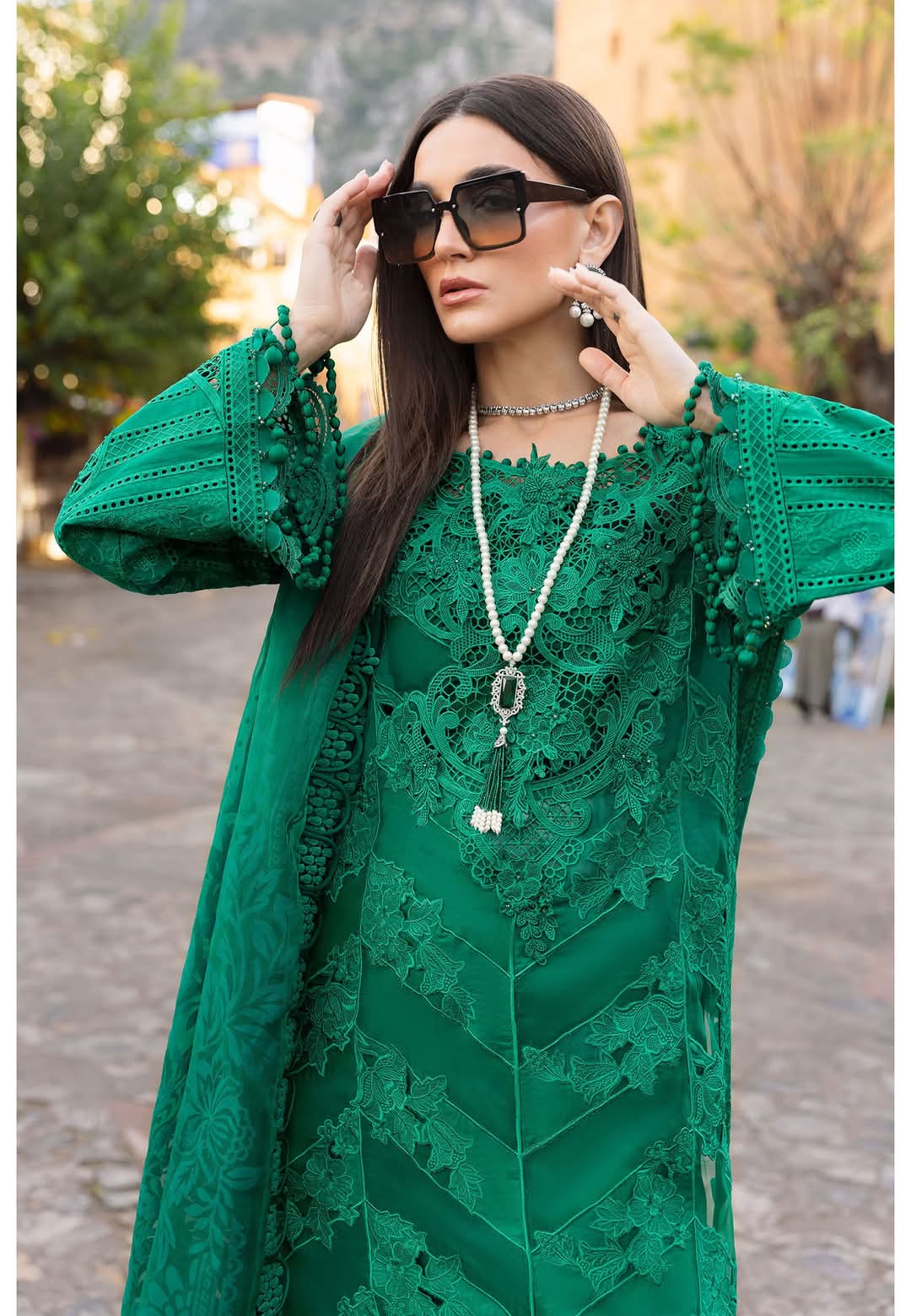 Mariab Luxury lawn 2025 Hit Code 8B