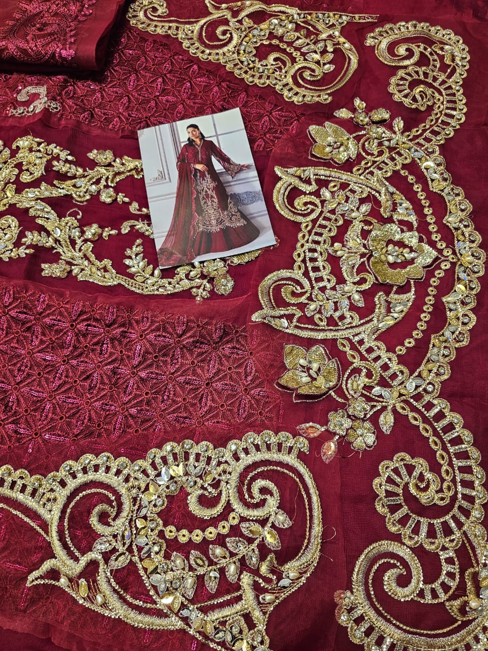 Mariab Luxury Chiffon Collection 2025 Hit Code D3