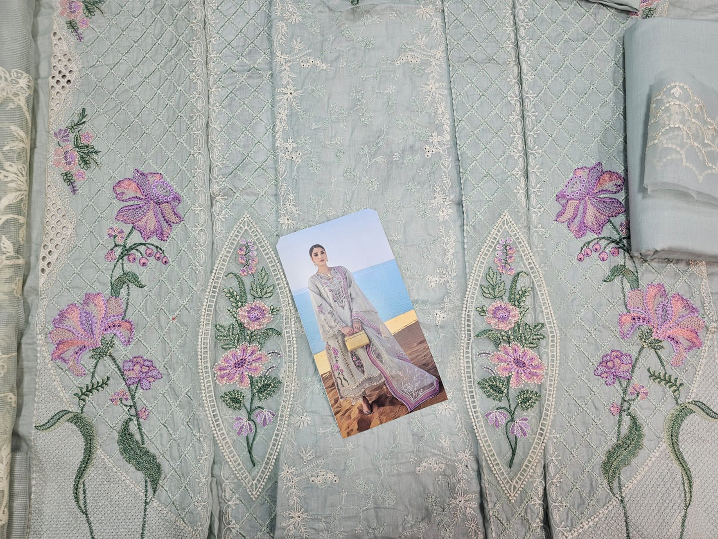 Crimson Luxury lawn 2025 Hit Code 2A