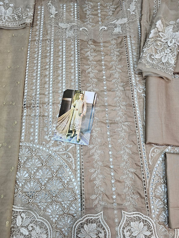 Mariab Luxury Lawn 2025 Hit Code 2-A