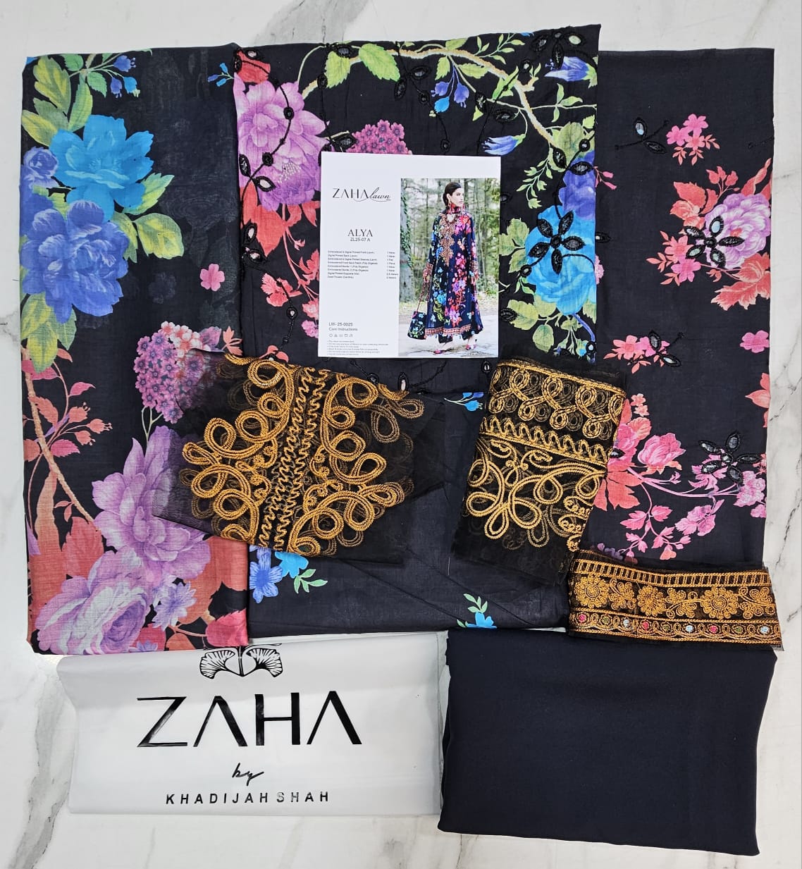 Zaha Luxury Lawn 2025 Hit Code 7A Black Multi  Chikenkari Lawn Dupata