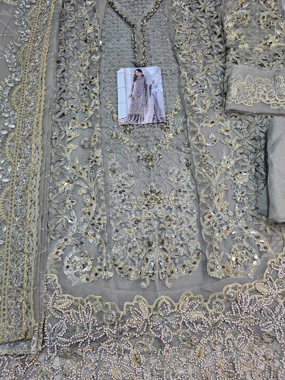 Mariab Luxury Party Wear Collection 2025 Hit Code D6