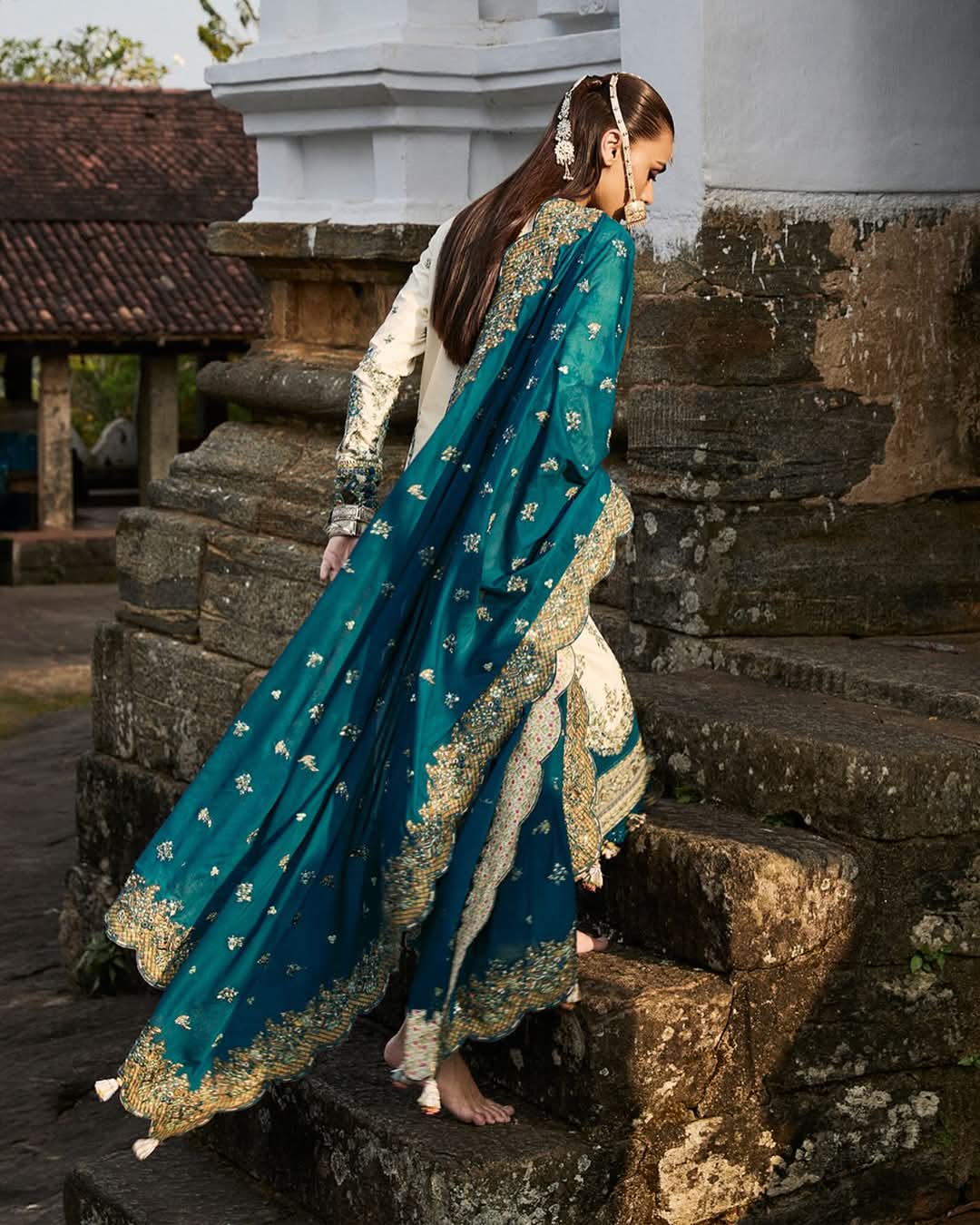 Hussain Rehar Luxury Lawn 2025 Hit Code Veil