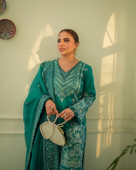Faiza Saqlain Luxury Lawn 2025 Hit Code