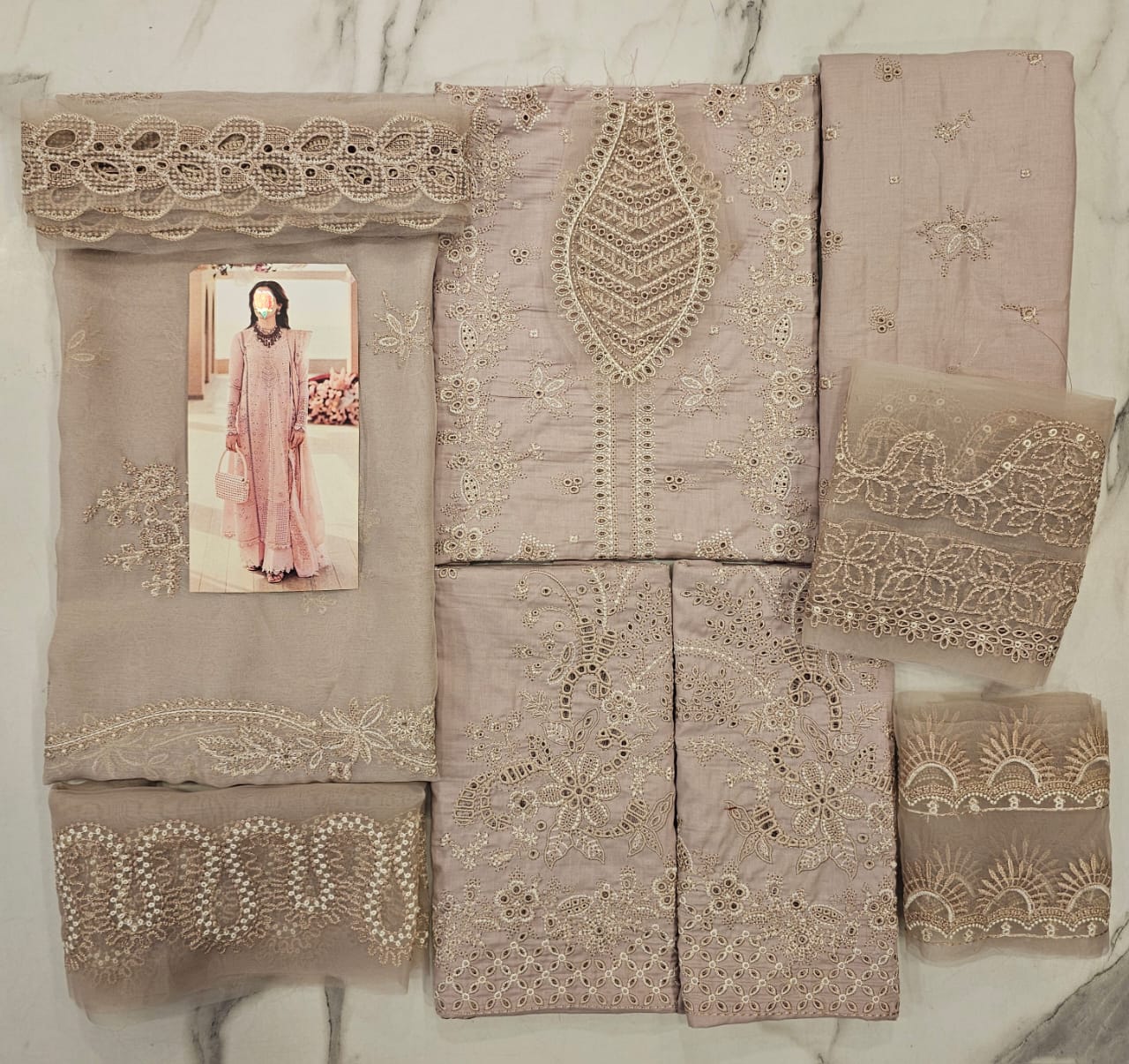 Qalamkar Luxury Lawn 2025