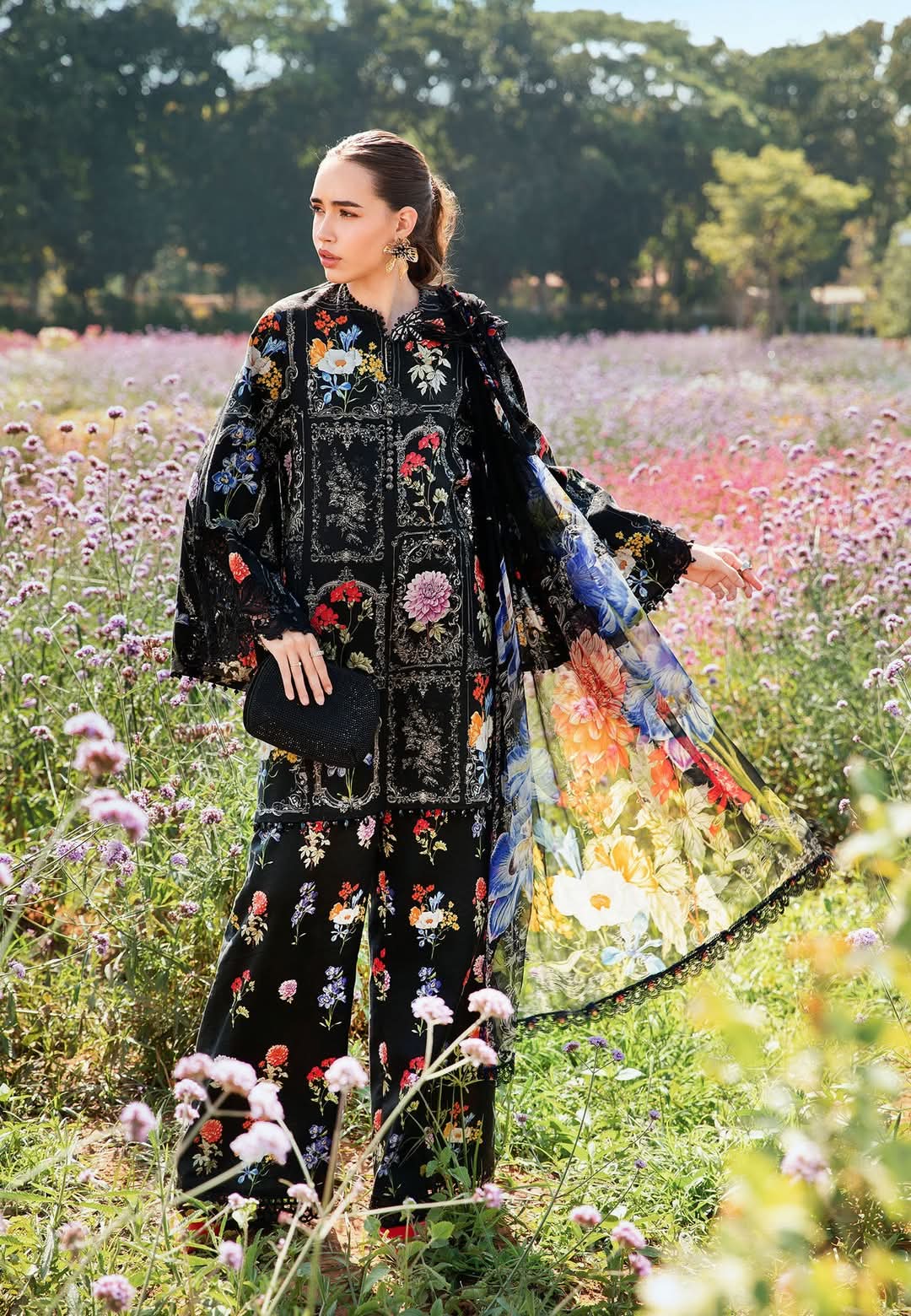 Mariab Mprints Lawn 2025 Hit Code 11B Black