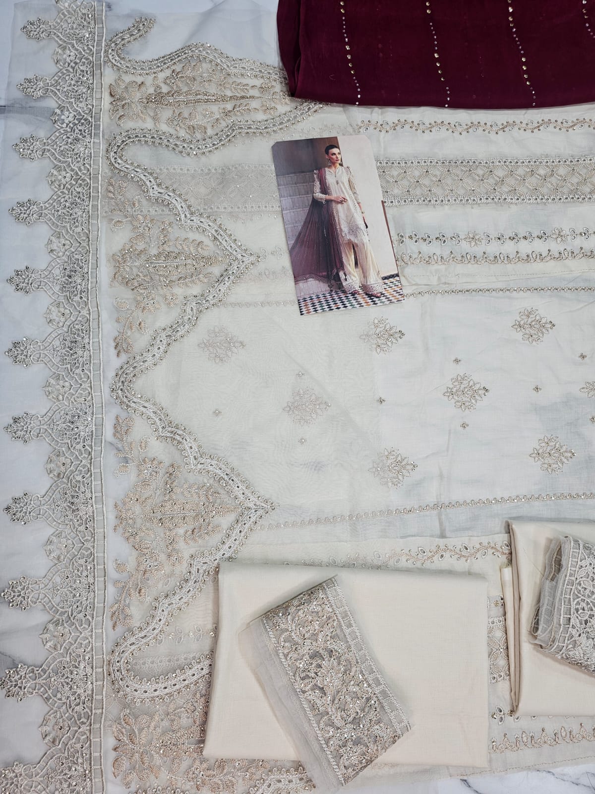 MariaB Luxury Lawn 2025 Hit Code 11-B