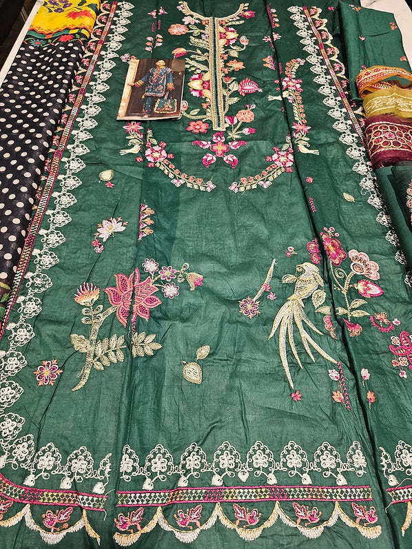 Elan Luxury Lawn 2025 Hit Code D6