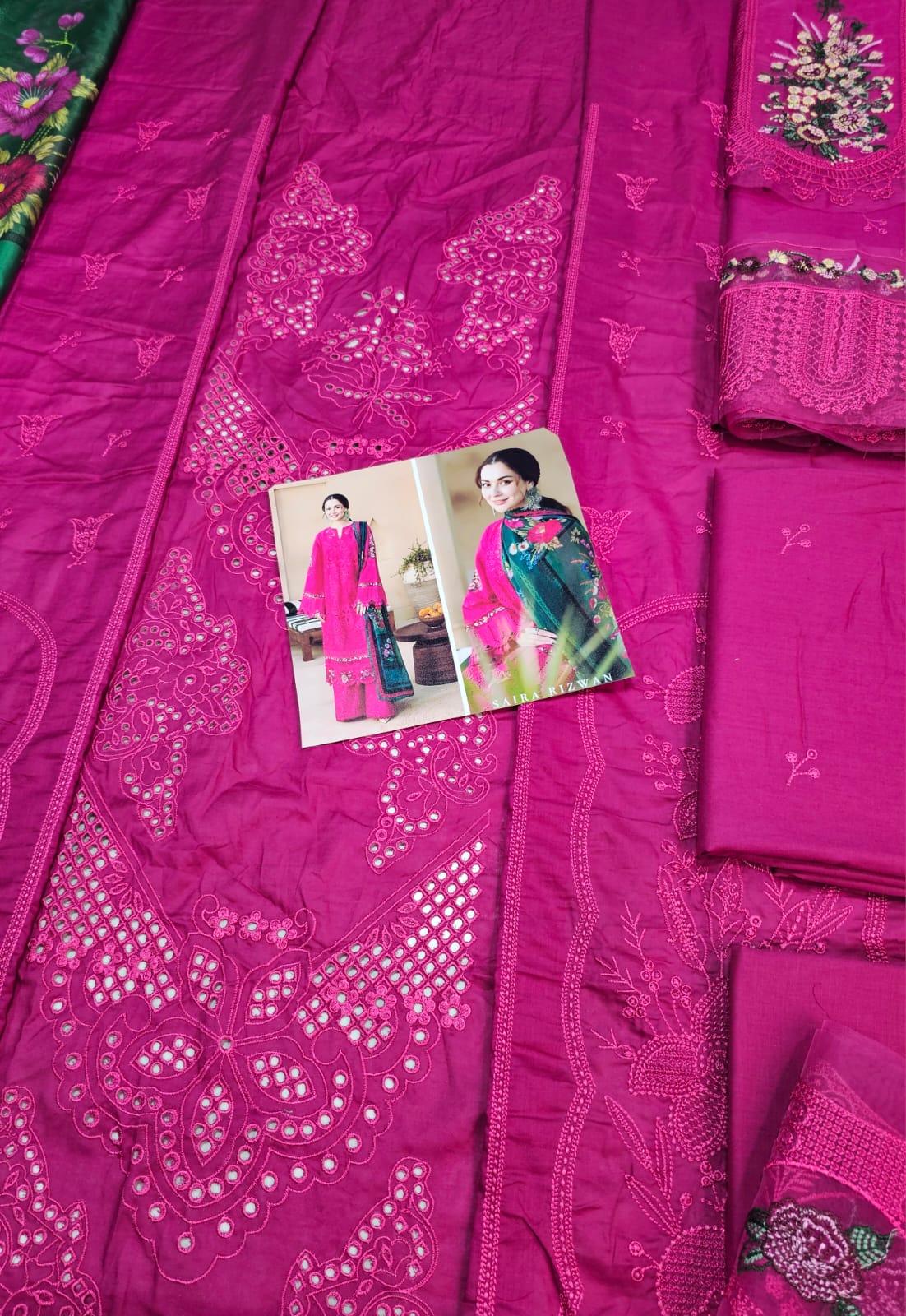 Saira Rizwan Luxury Lawn 2025 Hit Code 6A Shoking