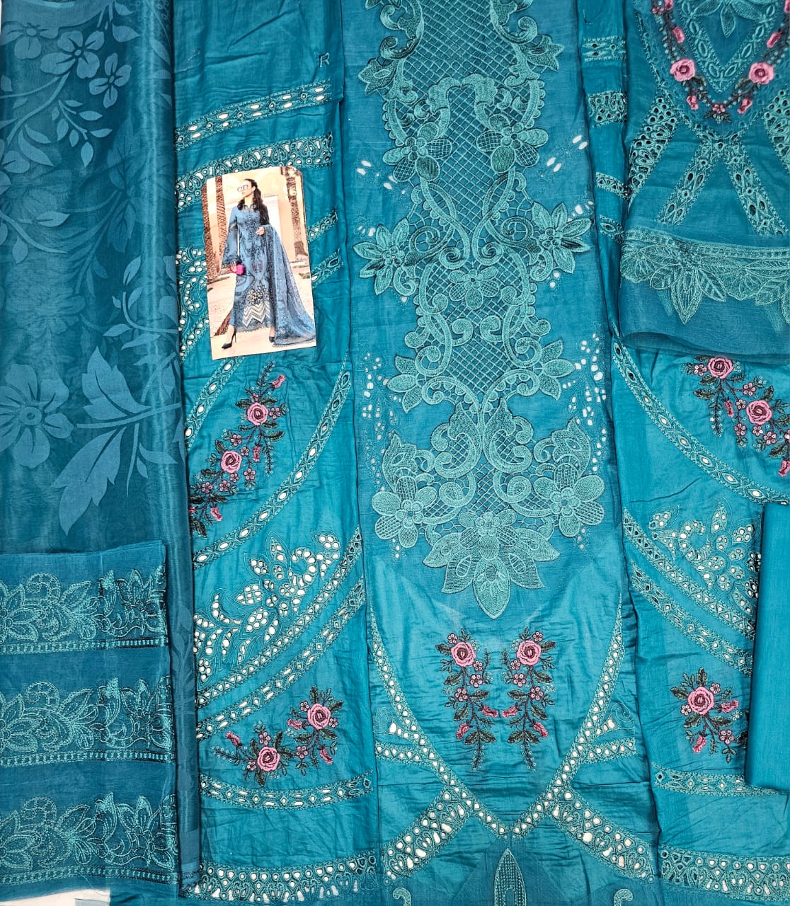 Mariab Luxury Lawn 2025 Hit Code 13B