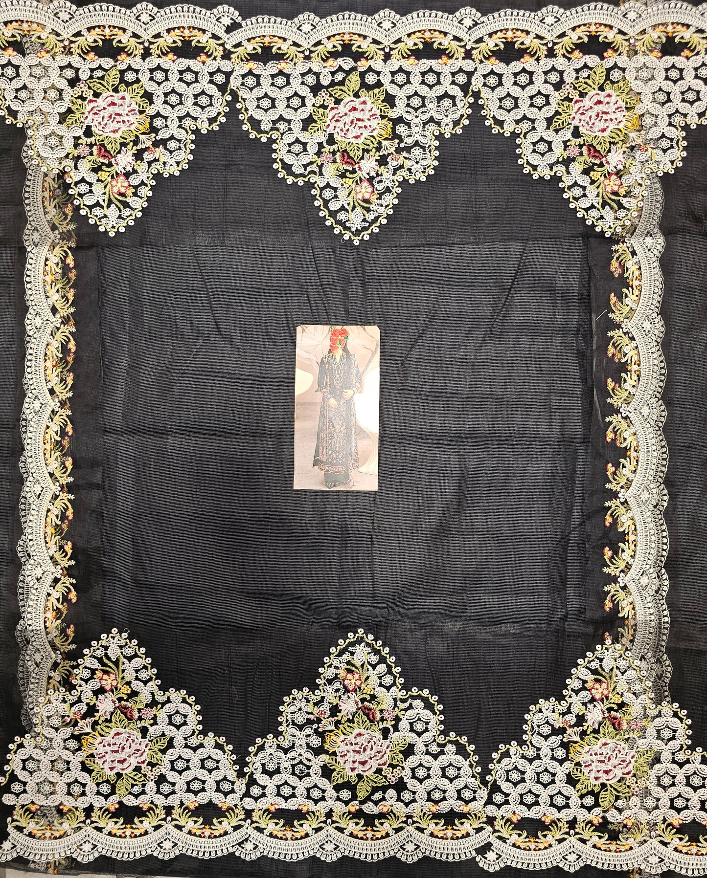 Qalamqar Luxury lawn 2025 Hit Code Hannah