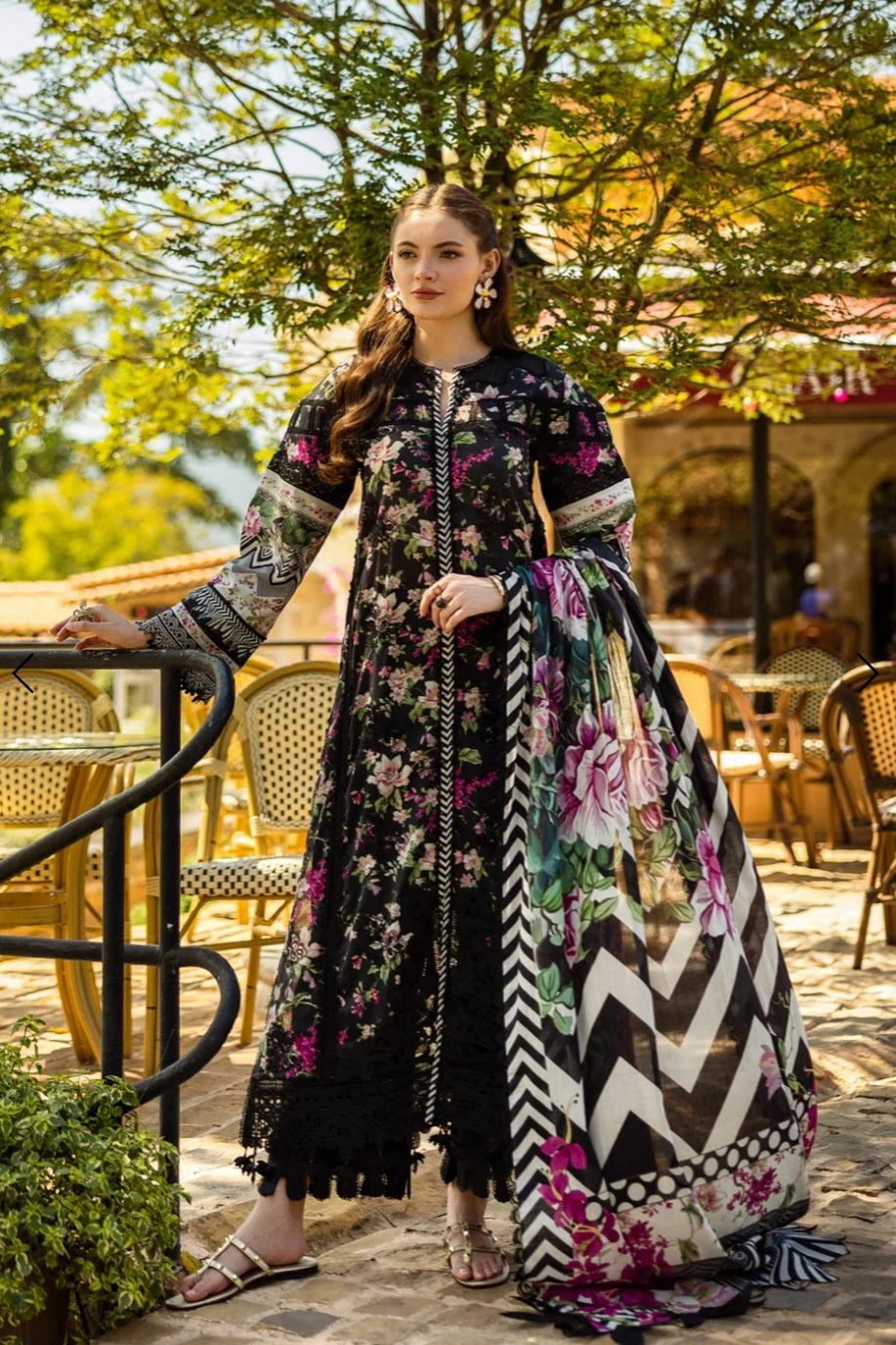 Elaf Print Chikenkari Luxury Lawn 2025